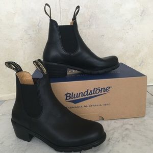 blundstone boots poshmark